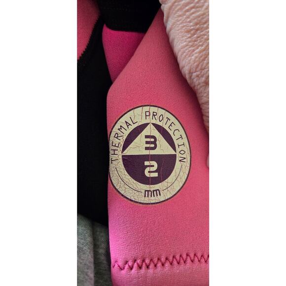 Seaquest women's full wetsuit Size 9-10 3MM Thermal protection knee pads - Picture 11 of 12